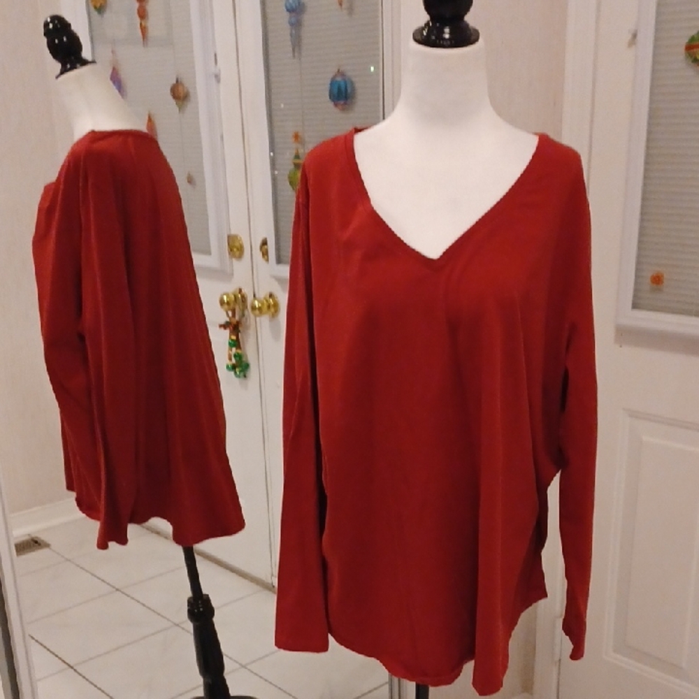 4/$60 Red V-Neck Long Sleeve Tee - Size 4X